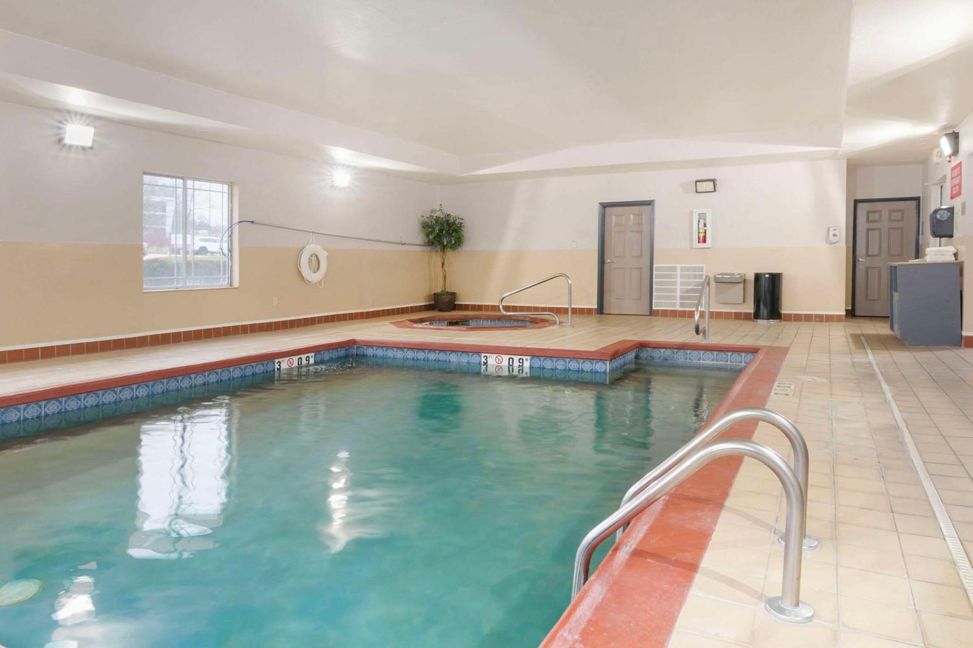 Country Inn & Suites By Radisson, Columbia, Mo المظهر الخارجي الصورة
