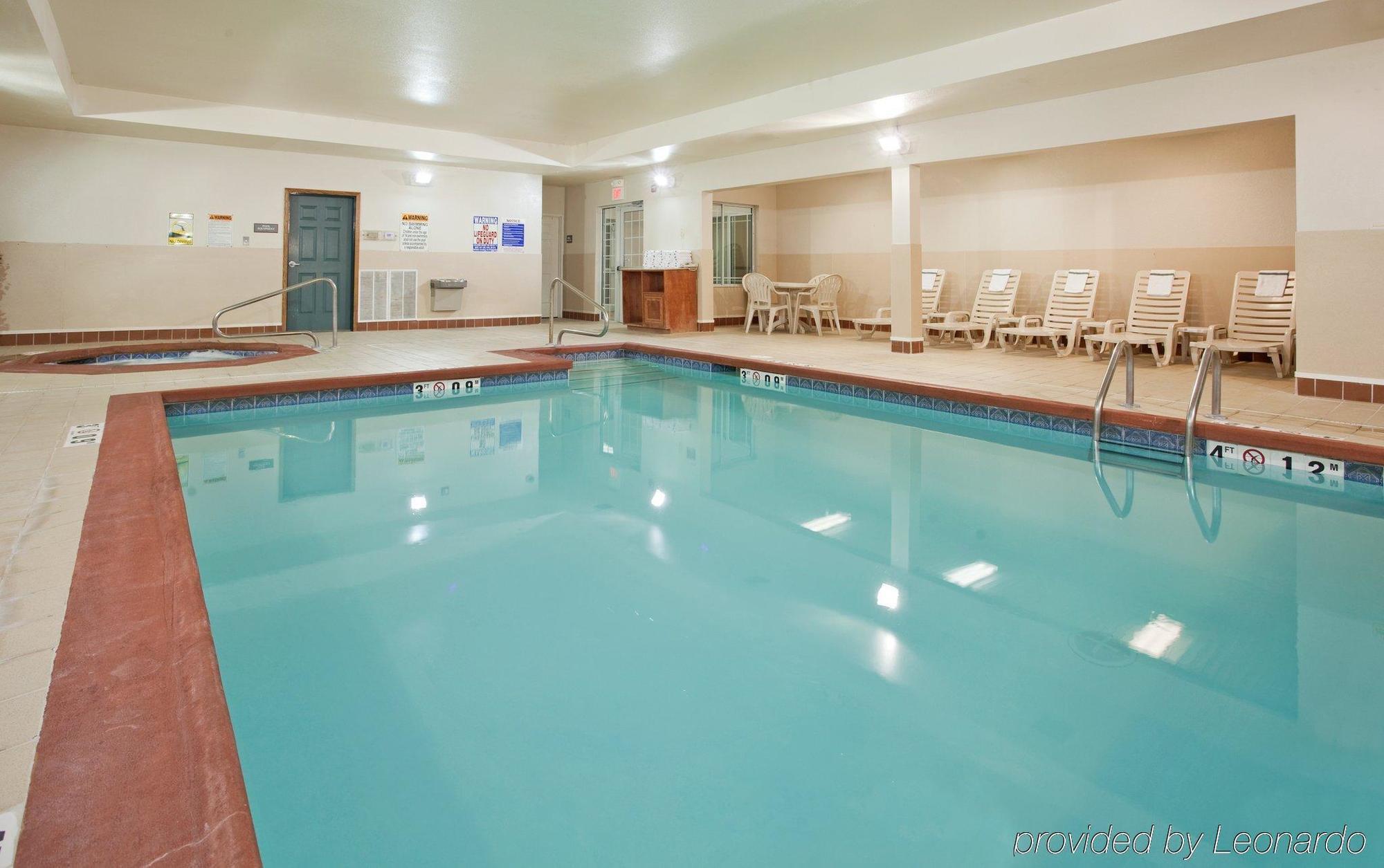 Country Inn & Suites By Radisson, Columbia, Mo المرافق الصورة